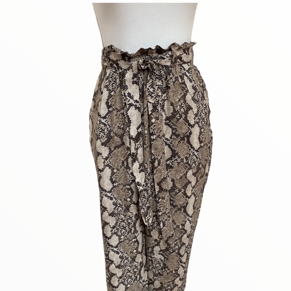 H&M SNAKESKIN BOHO BAGGY LOOSE FIT PULL ON ELASTIC WAISTBAND ANKLE PANTS - Picture 4 of 10